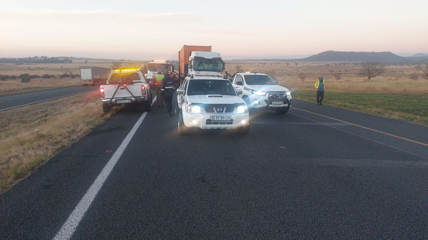 N3 Toll Route Closed Northbound Near Bergville After Serious Taxi-Truck Crash