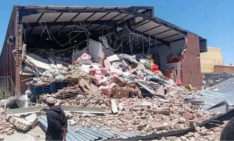 One woman dies as shop collapses at Turfloop Plaza in Mankweng on Wednesday morning