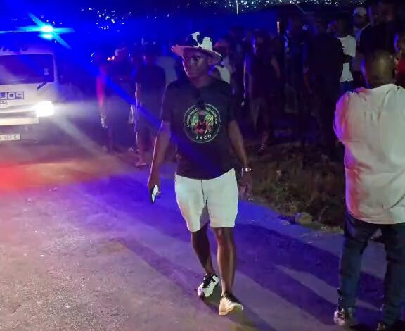 Night-time raid: eMbali residents, with police help, oust illegal foreigners.